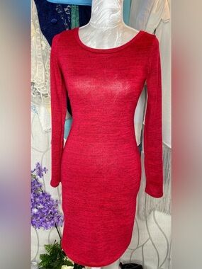 🌷 UK2LA 🌷 Sleek Cherry Red Long-Sleeve Knit Sheath Dress